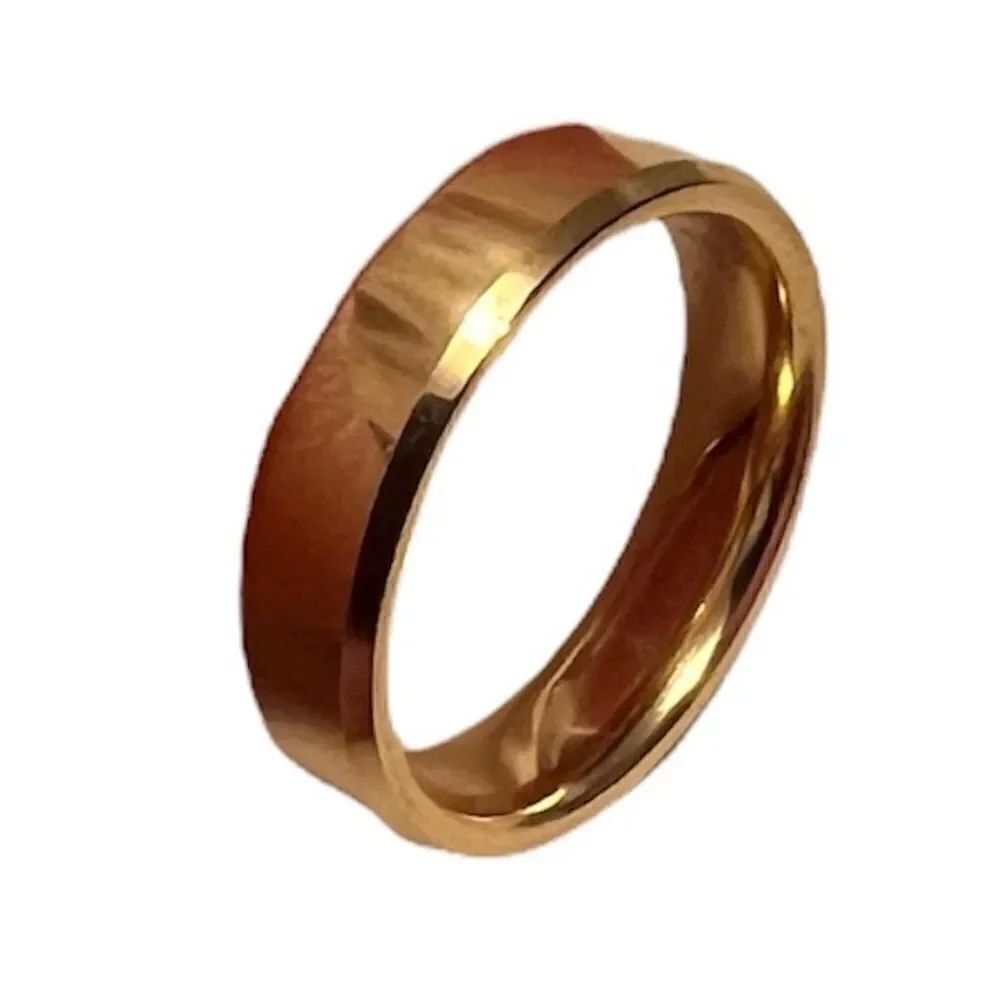 6mmāPolished Finish Yellow Gold Plated Tungsten Carbide Wedding Band Sizeā11